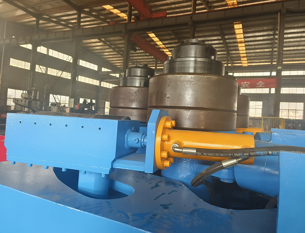 section bending machine